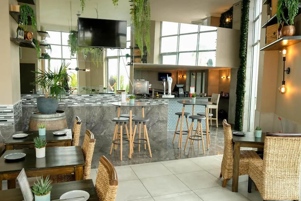 Aparthotel Sunset Accommodation Cape Town